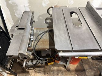 Delta Tablesaw And Jointer Machine