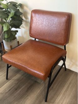 Accent chair