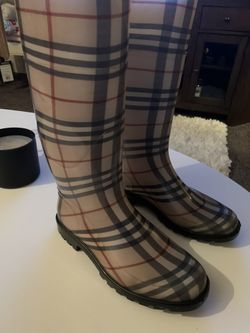 Burberry  Rain Boots  Womens Size 37  