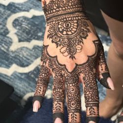 henna tatoos 