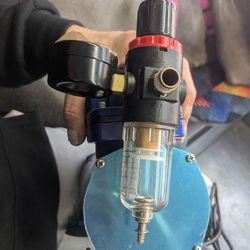 Paasche D500SR Airbrush Compressor with Shut Off and Regulator