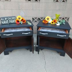 Beautiful Black Nightstands