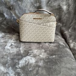  Michael Kors JST Medium Dome Crossbody