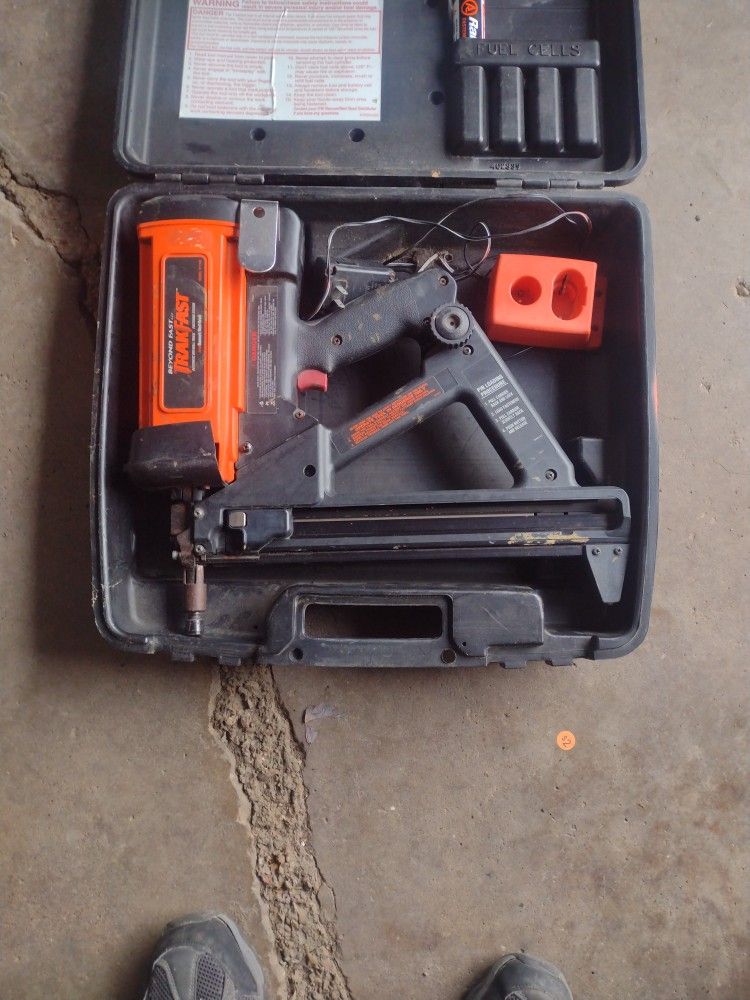 Pistola De Clavos
