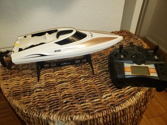 RC Speed Racing Boat (20 mph)