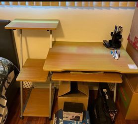 Computer desk