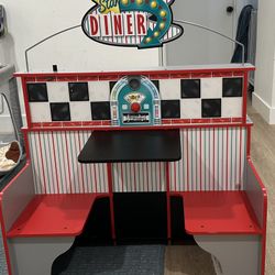 Melissa and Doug Wooden Diner Restaurant