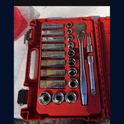 Milwaukee 1/2in Socket And Ratchet Set
