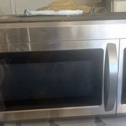 LG Dishwasher & LG Microwave 