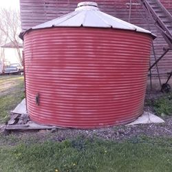 Small Grain Silo Grain Bin Country Gazebo Chicken Coop 