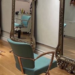 Salon chair + Side table 