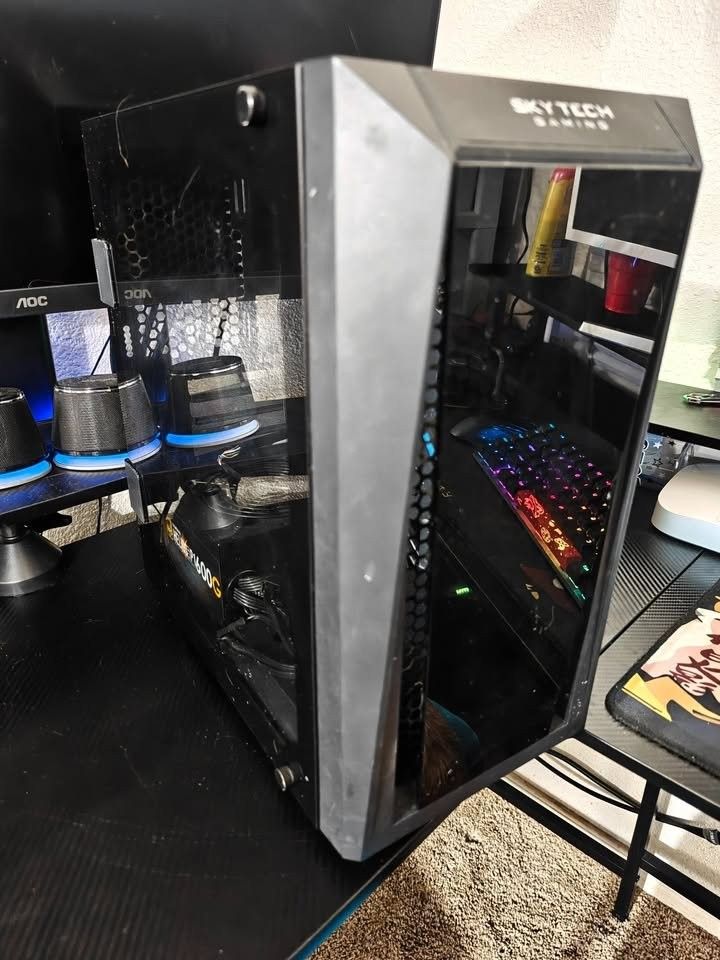 PC BUNDLE | TEMPERED GLASS CASE + 1650OC GPU+ 600W Gold PSU + 8x2 16gb RAM 3200mhz XMP2.0