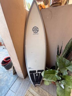 Surfboard  Santa Cruz 5’11”
