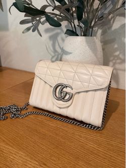 Gucci Wallet On Chain