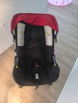 Doona Carseat/Stroller with Base