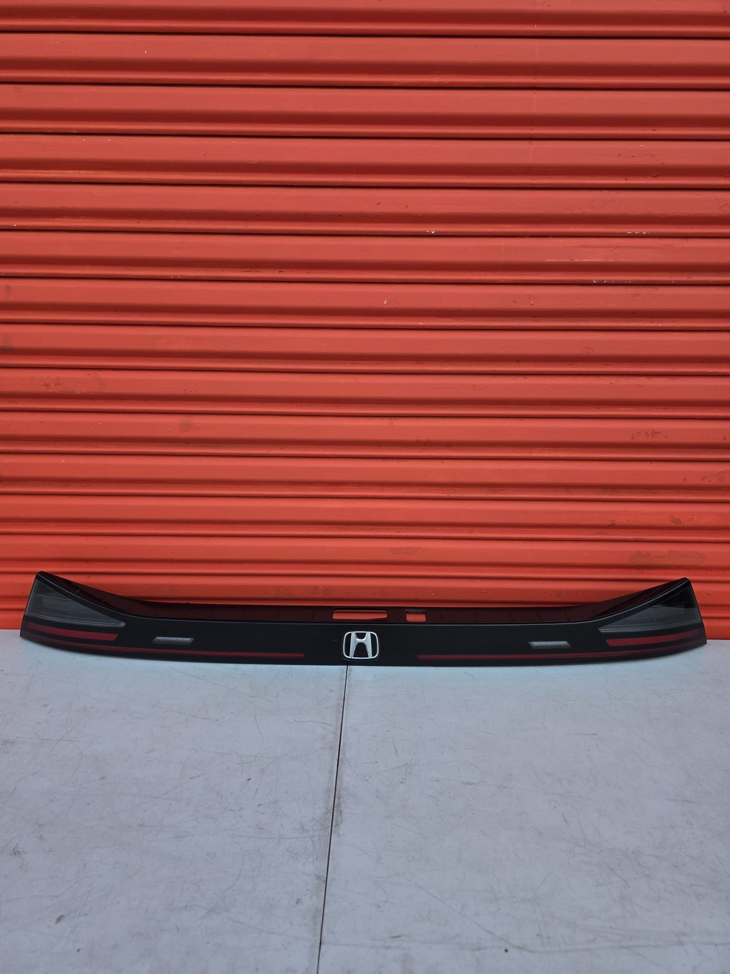 Honda  Accord Rear Center Trunk Lid Taillight 2023-2024