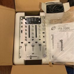 Gemini FX-7000 DJ MIXER like new