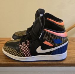 Boys Jordan 1 mid multi color
