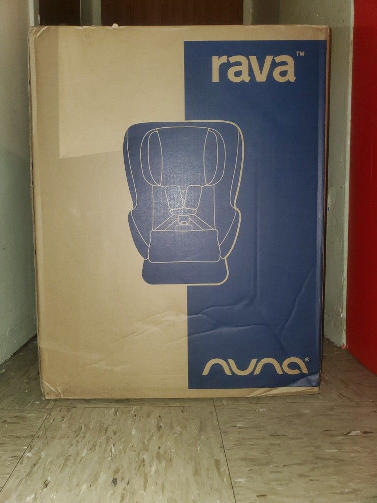 *BRAND NEW UNSEALED BOX* NUNA Rava Car Seat