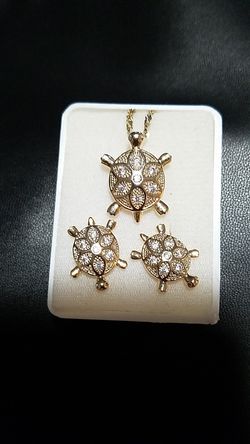 Turtle pendant set 14 k gold