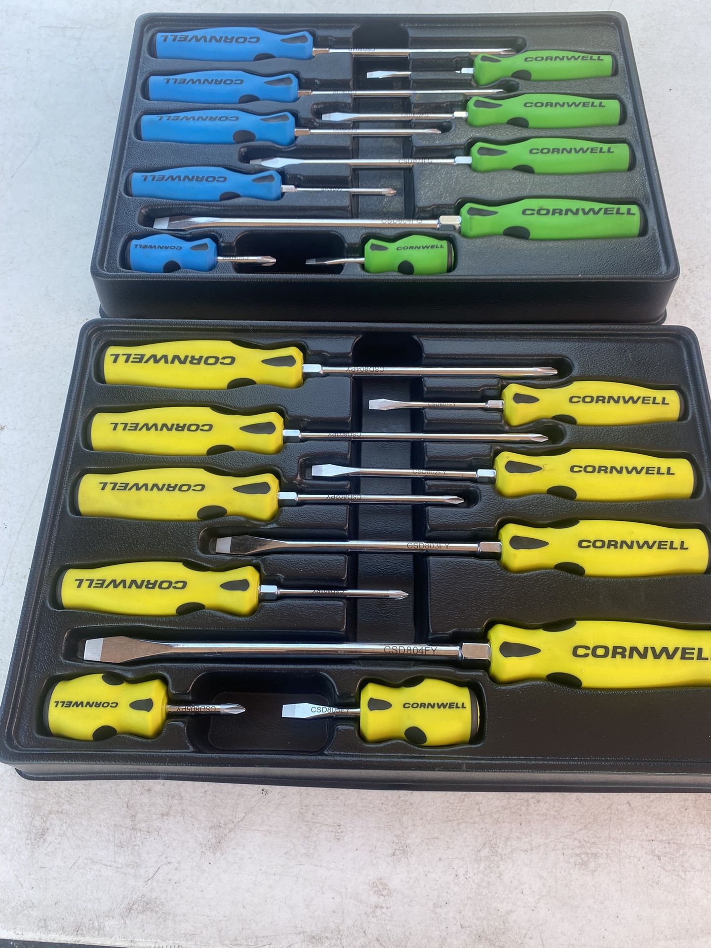 2 Sets Cornwell Tools 10 Pieces Of Screwdrivers (5Flat Heads and 5 Phillips ) In Great Conditions ( Same Like Snap On Tools ) 