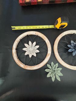 Round Wood and Metal Flower Wall Decor Set