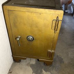 Vintage Yale Heavy-Duty Safe – Concrete Filled – Works – On Wheels
