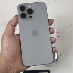 iPhone 15 Pro Max 256Gb Unlocked