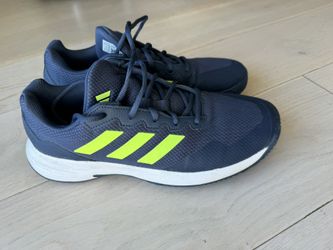Adidas Tennis / Pickleball Court Shoes