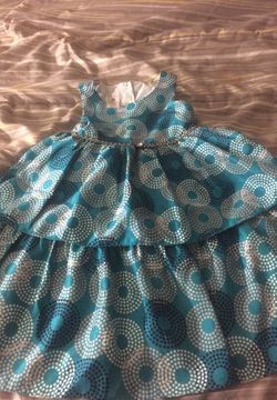 Beautiful Blue and white Girls party dress size 6