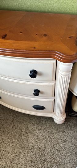 Beautiful cream Queen bed and nightstand