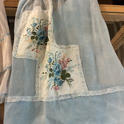 Vintage Aprons - dainty / decorative