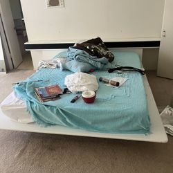 Rougier Queen platform bed