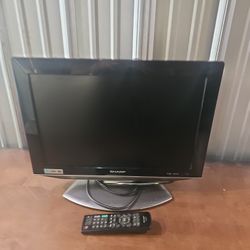 Sharp Tv/Dvd player built in 