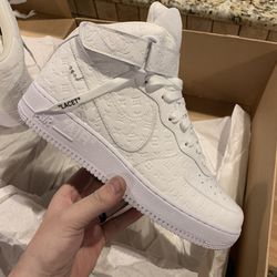 LV Air Force 1 Mid Size 10