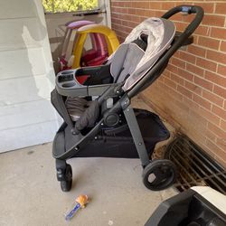 Graco Snugride 35 Modes Stroller And car seat