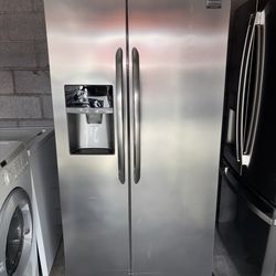 Frigidaire Stainless Steel Refrigerator And Freezer