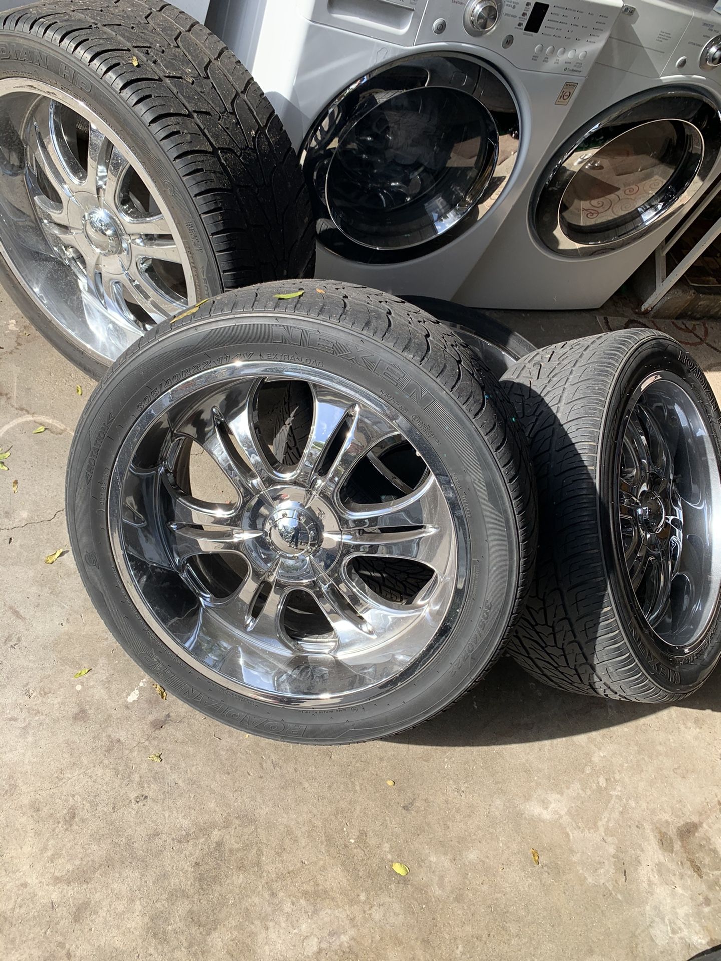 Devino 22” rims