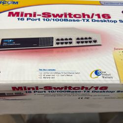 16 Port 10/100Base-TX Desktop Switch 