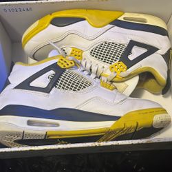Jordan 4  Tour Yellow  /rare Air