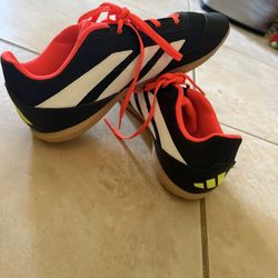 Adidas Predator Club Indoor Size 10 MEN