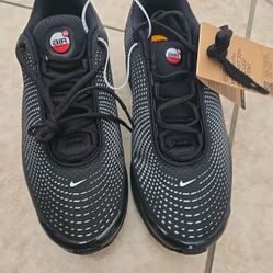 Size 10.5 - Nike Air Max DN Black Metallic Silver Red