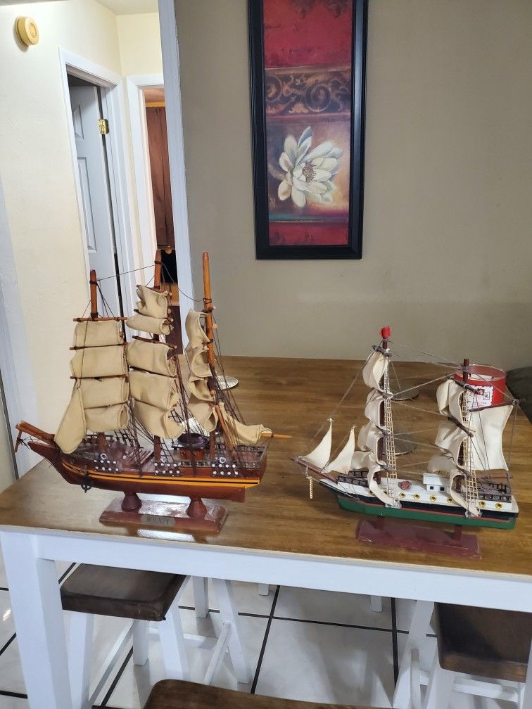 Display Boats