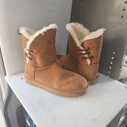 WOMENS UGG BOOT SIZE US 10 