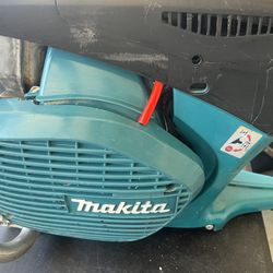 Concrete Saw Makita 