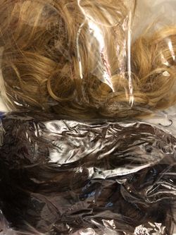 6/7 wigs all worn different colors and styles 50 for all