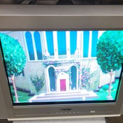 20" CRT Color Television Model 2002