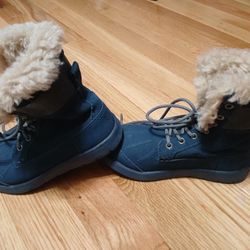 Kids Size 10 UGG Suede BOOTS