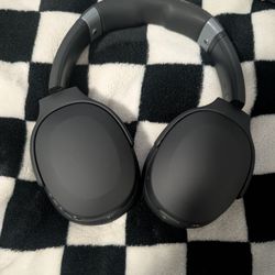 Skull Candy's (BRAND NEW)