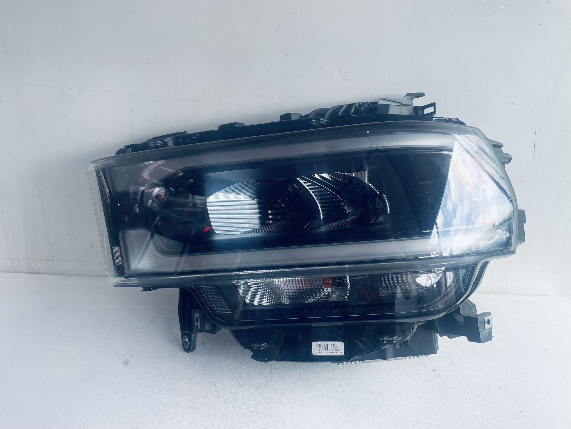 2019-2024 DODGE RAM 2(contact info removed) LEFT DRIVER SIDE HEADLIGHT LED OEM BLACK